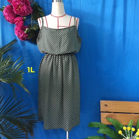 dresses - Picture 1 of 2